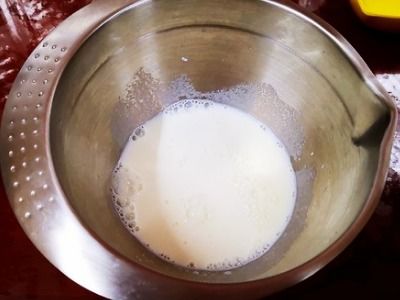 牛奶、蛋黃、白糖與紅糖 家庭簡易蛋撻液配方全解析